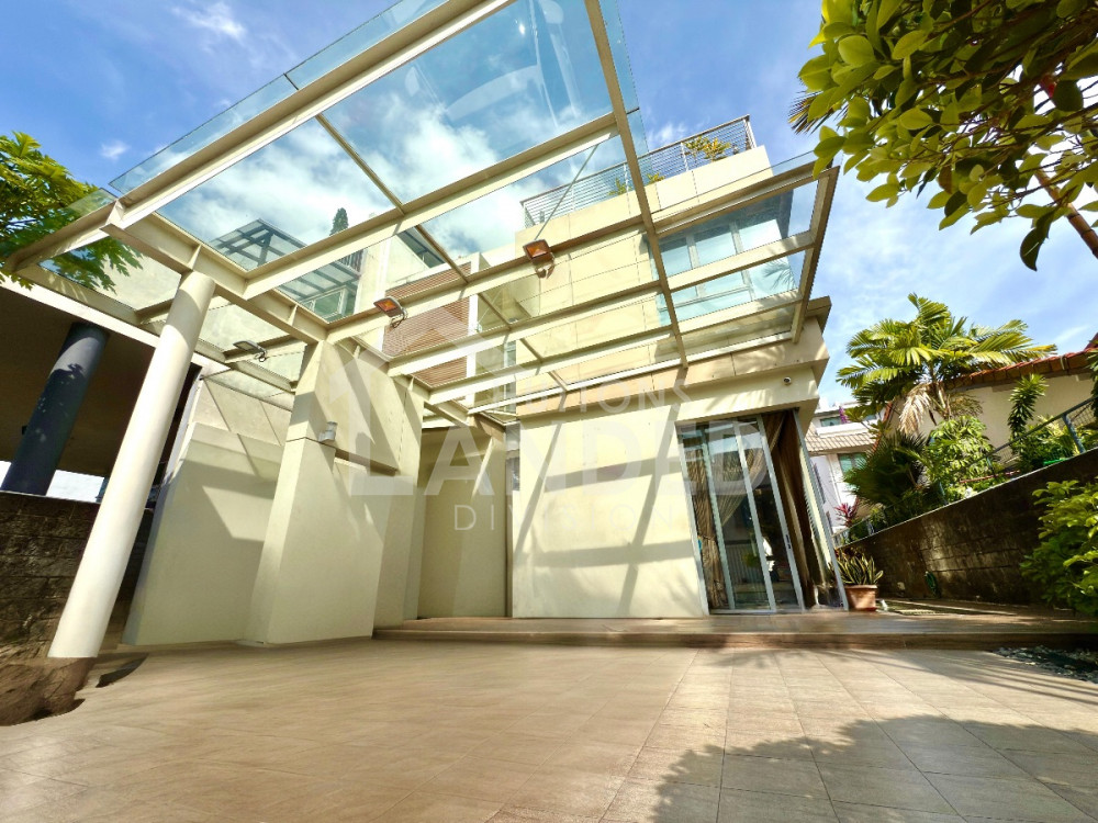 Listing Cover Photo